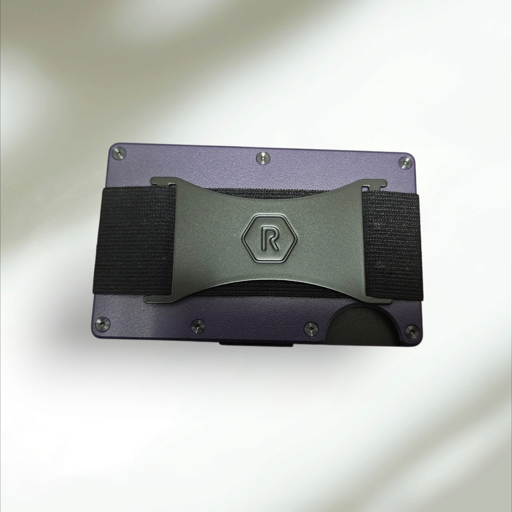 Ridge Black Slim RFID Blocking Wallet - Picture 3 of 4